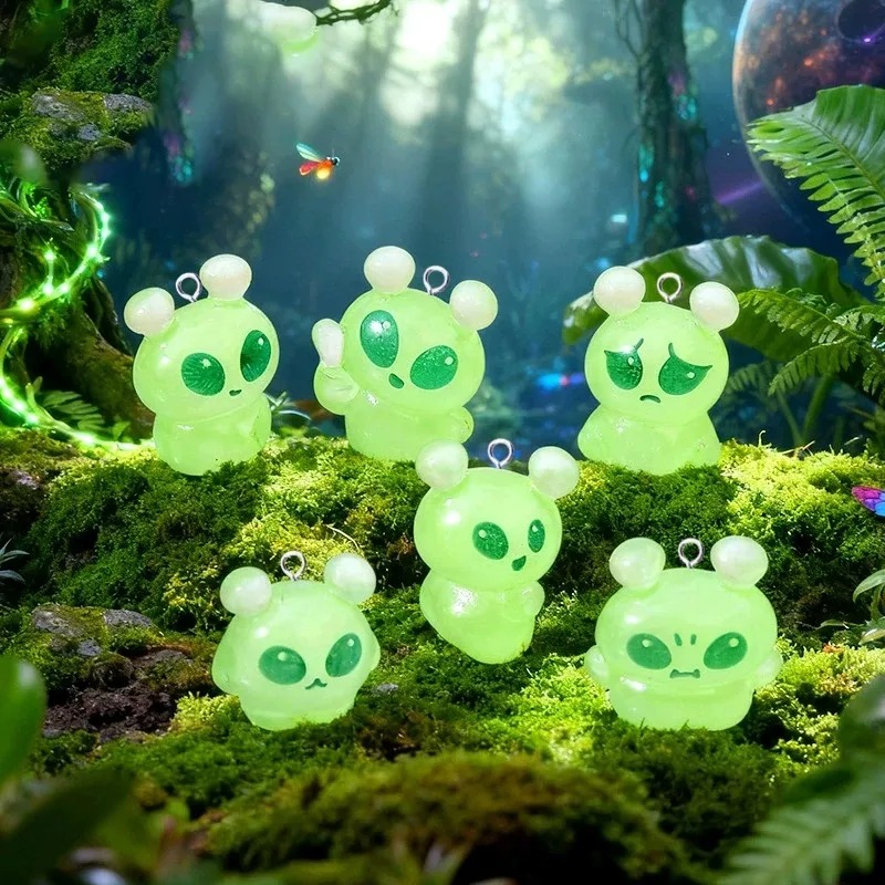 10Pcs Luminous Mini Green Alie - Art Craft Items recension och pris