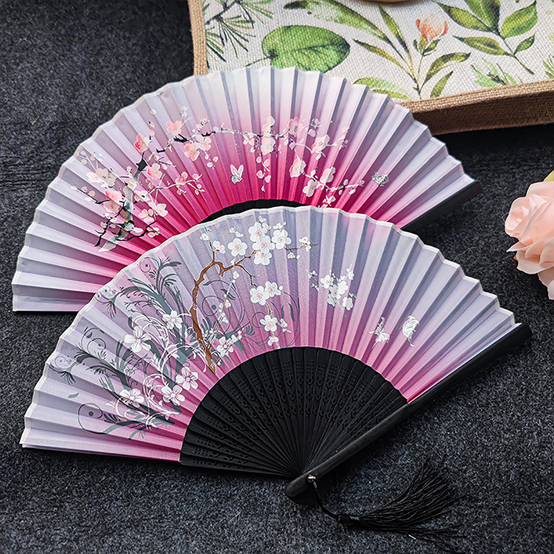 Vintage Style Silk Folding Fan - Art Craft And Cloth recension och pris